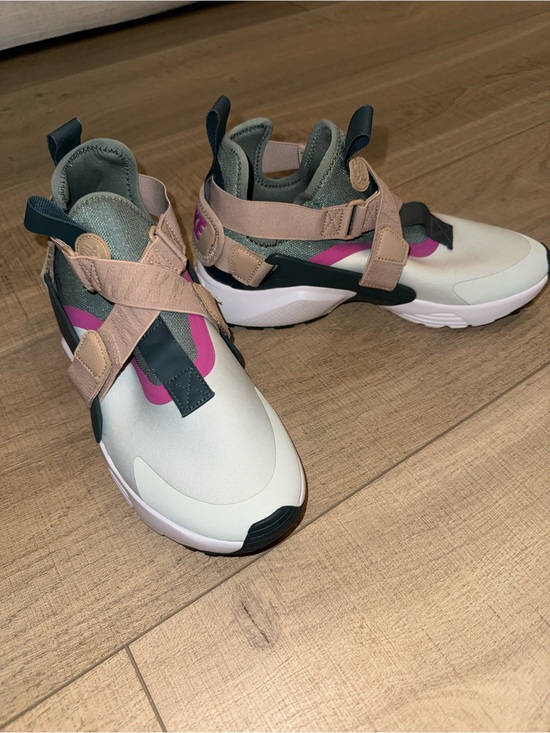 Nike Shoes - Nike air